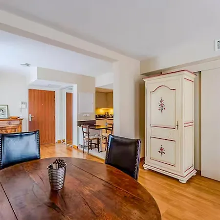 1 Bedroom Beautiful In Appartement