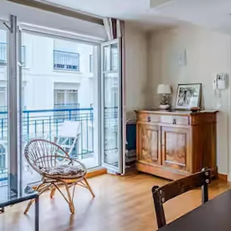 1 Bedroom Beautiful In Apartment